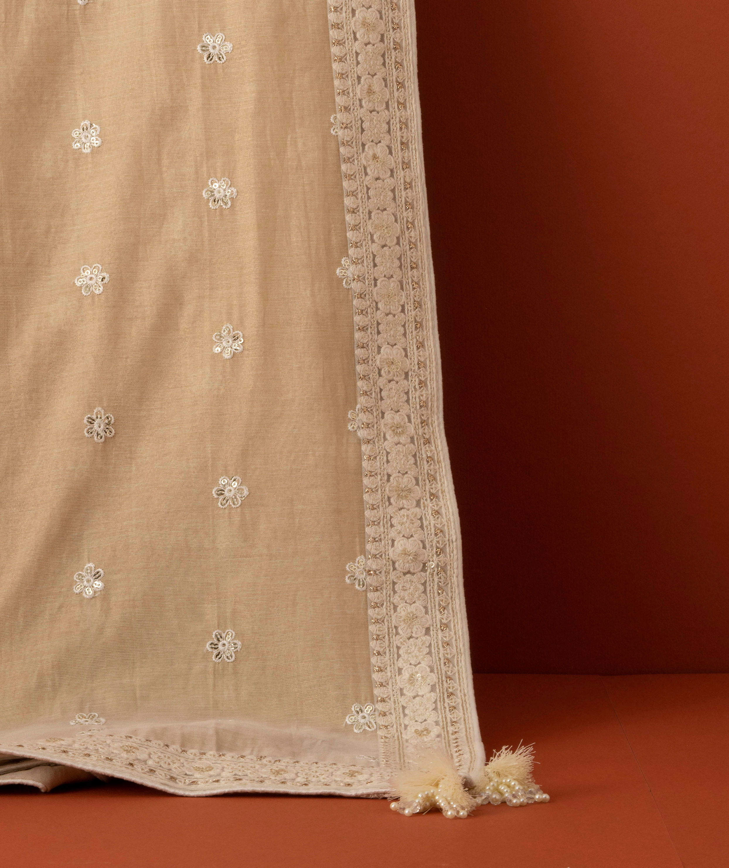 Manyavar Men Golden Glow Dupatta