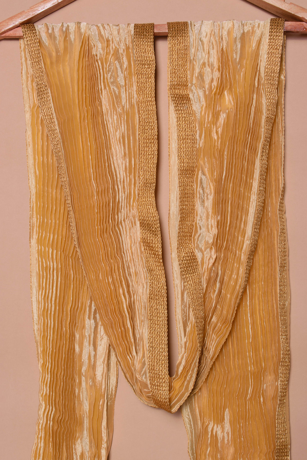 Manyavar Men Cloud Cream Pleated Traditional Stole