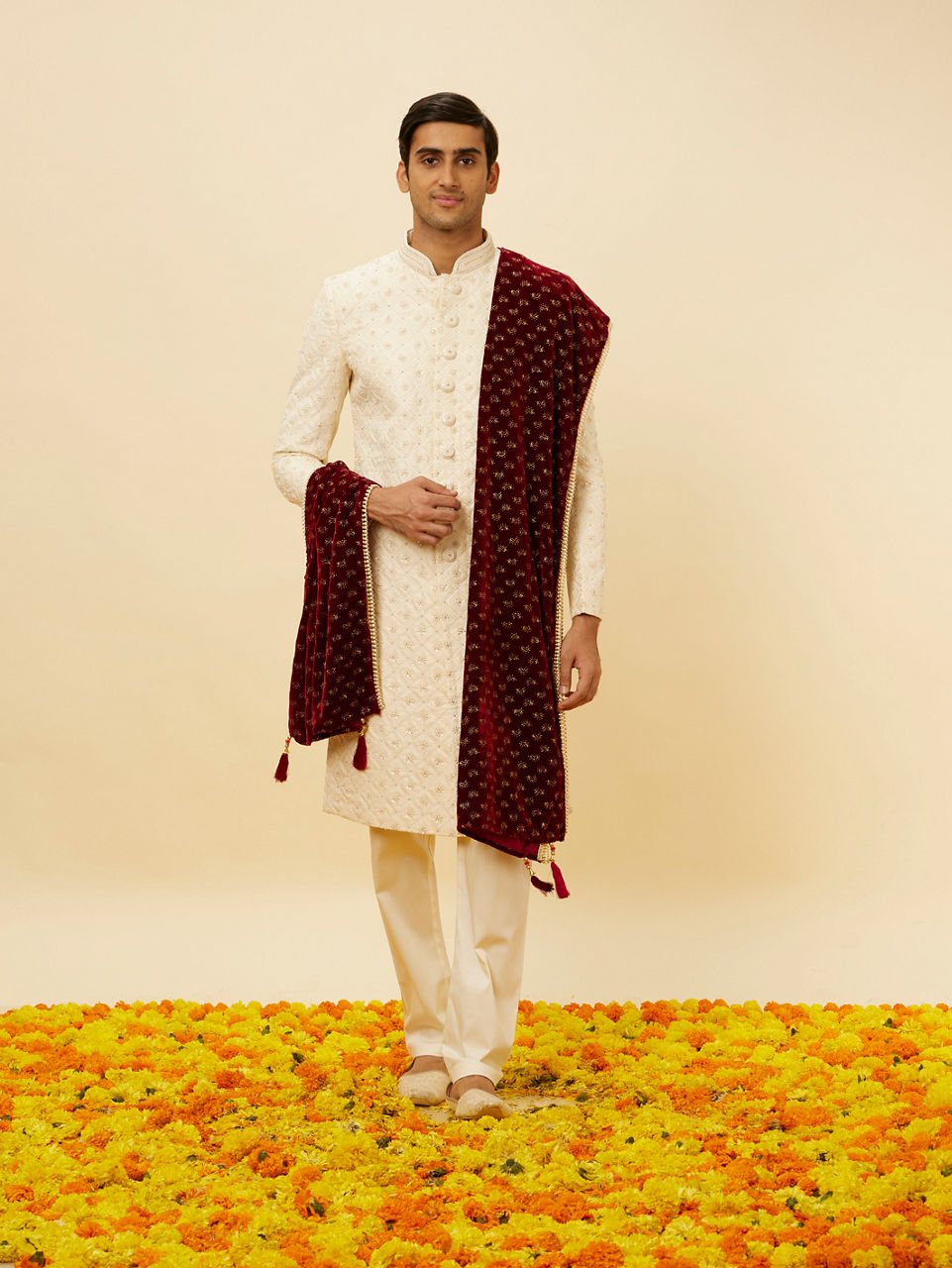 Manyavar Men Smart Maroon Dupatta