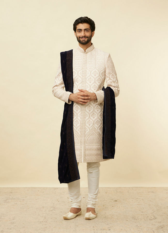 Manyavar Men Dark Blue Floral Embroidered Dupatta