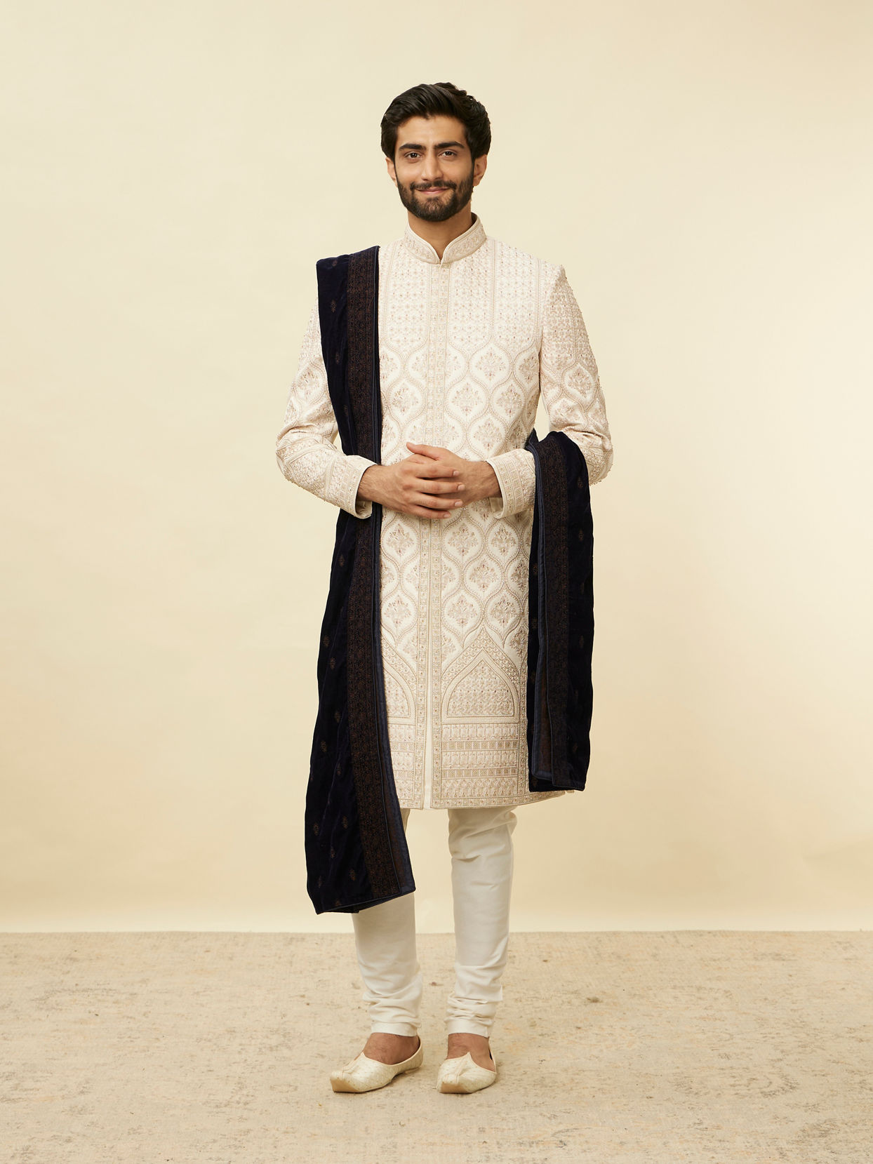 Manyavar Men Dark Blue Floral Embroidered Dupatta
