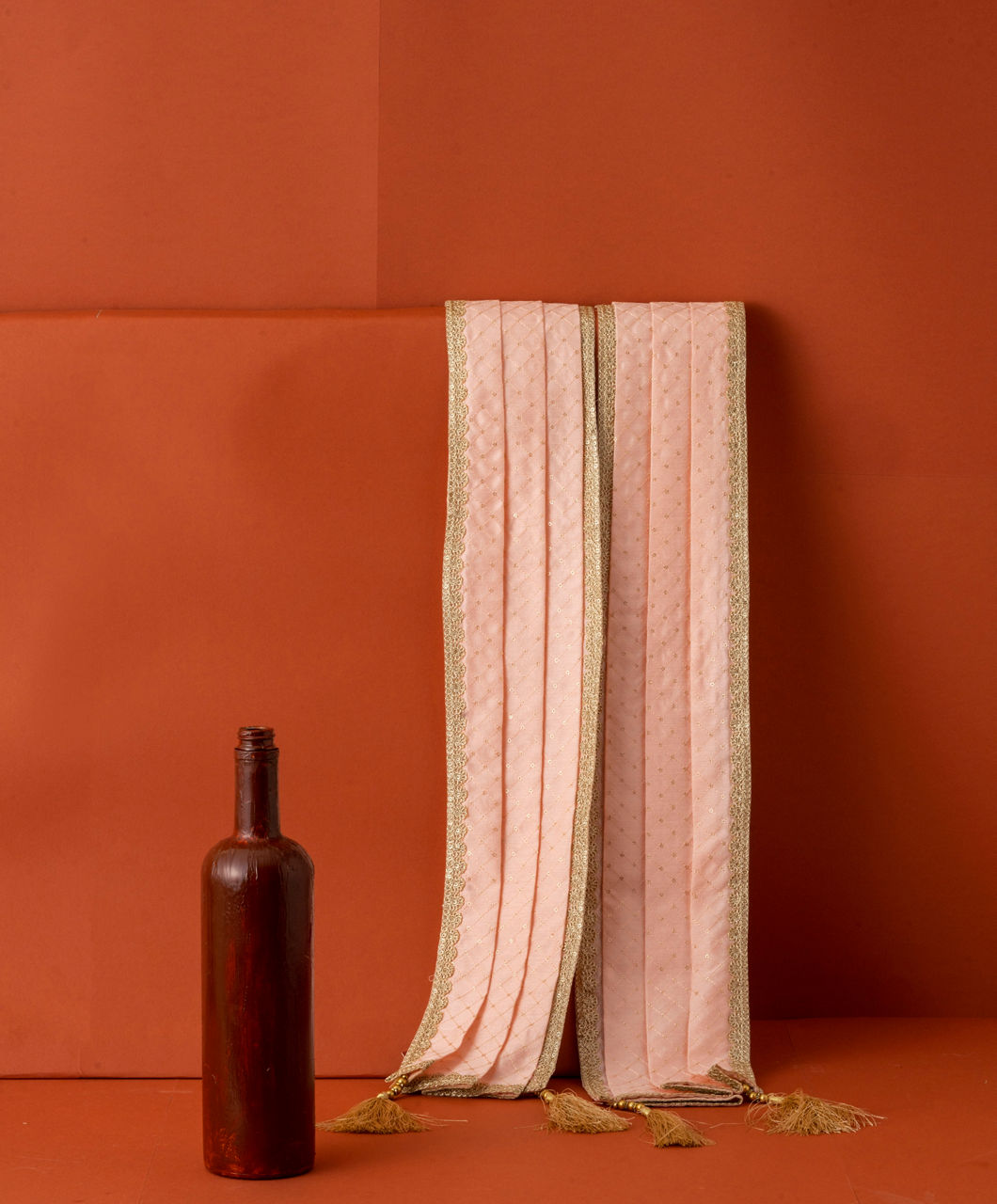 Manyavar Men Peach Imgued Elegance Dupatta