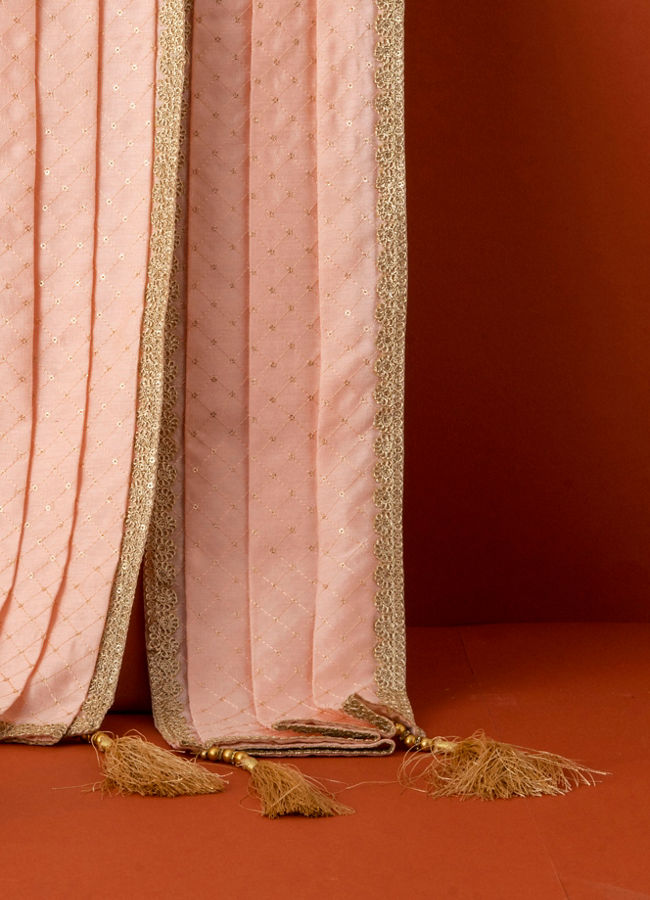 Manyavar Men Peach Imgued Elegance Dupatta