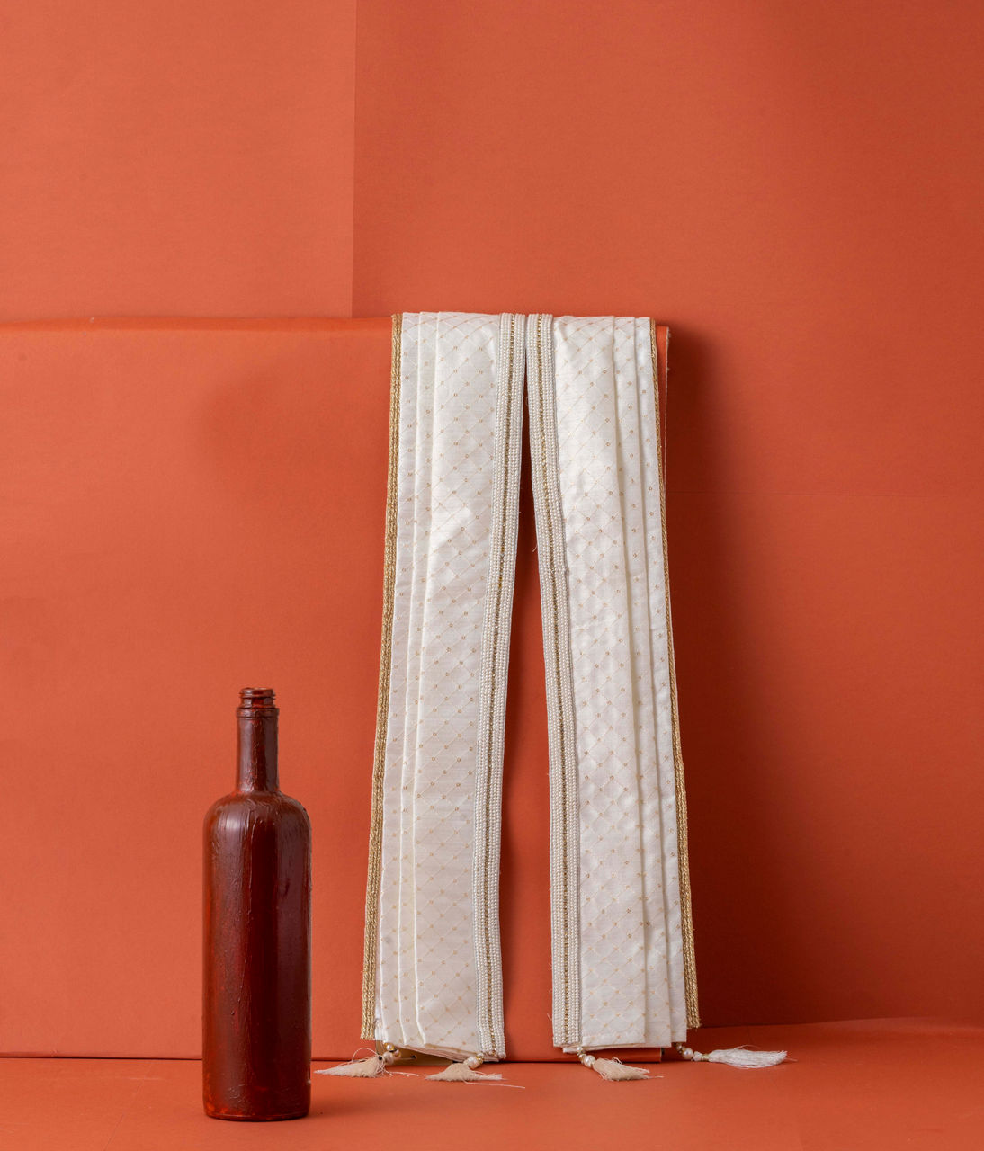 Manyavar Men Ivory White Sequined Stole