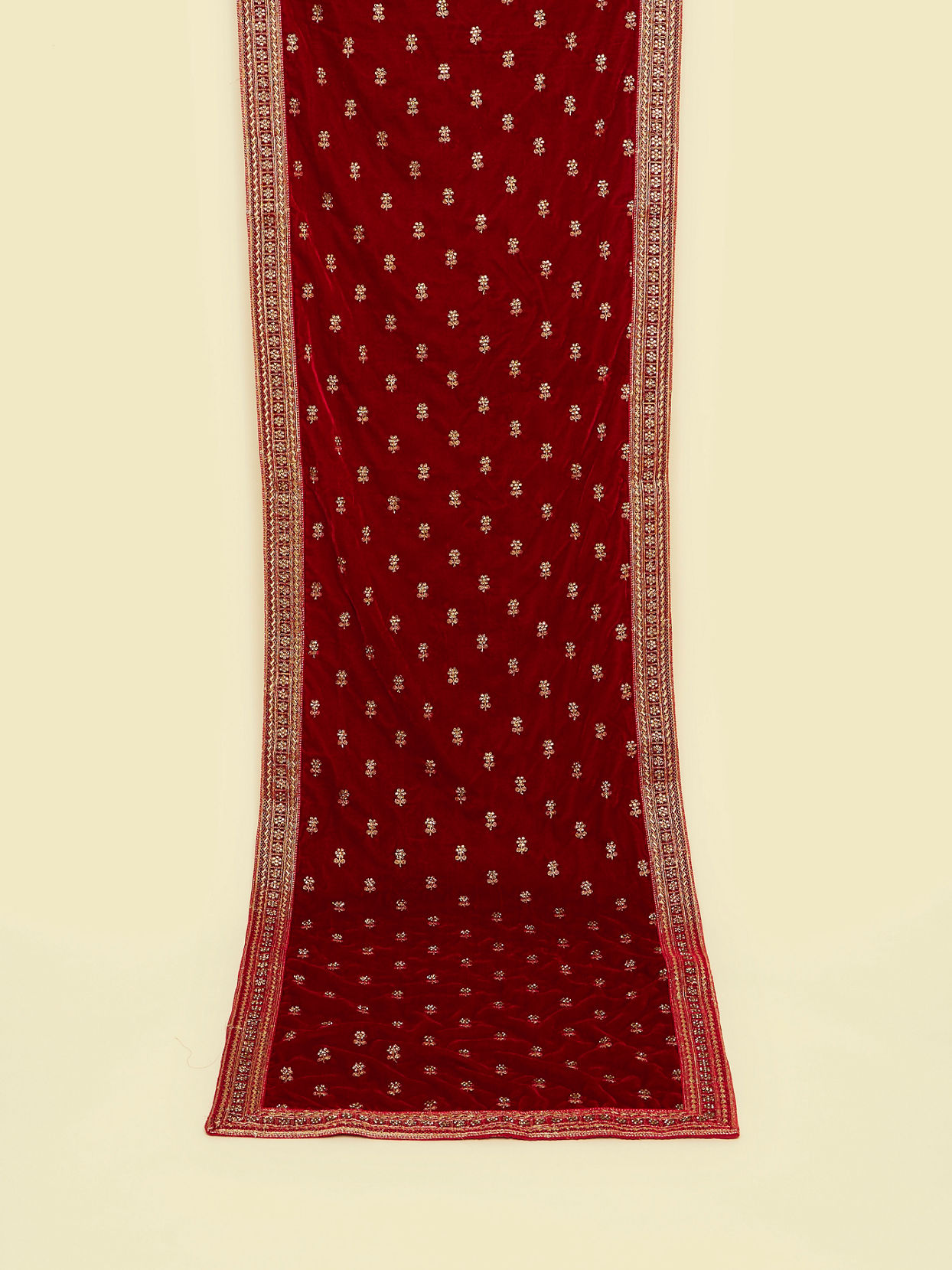 Manyavar Men Festive Red Velvet Dupatta image number 0