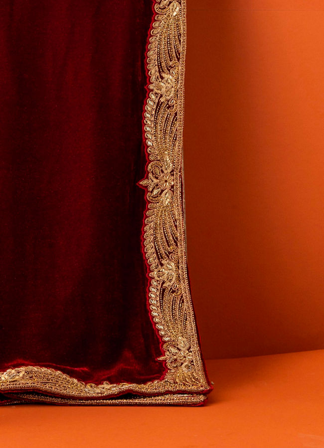 Manyavar Men Velvety Maroon Elegance Dupatta