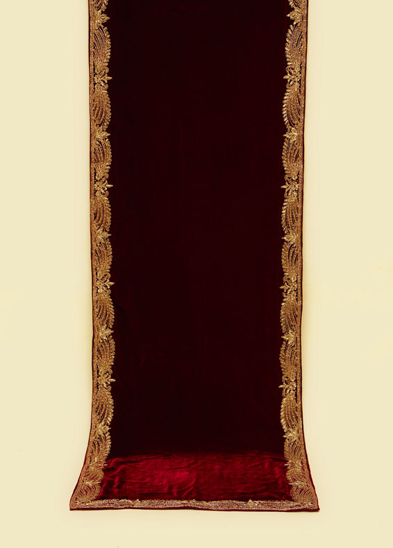 Manyavar Men Velvety Maroon Elegance Dupatta
