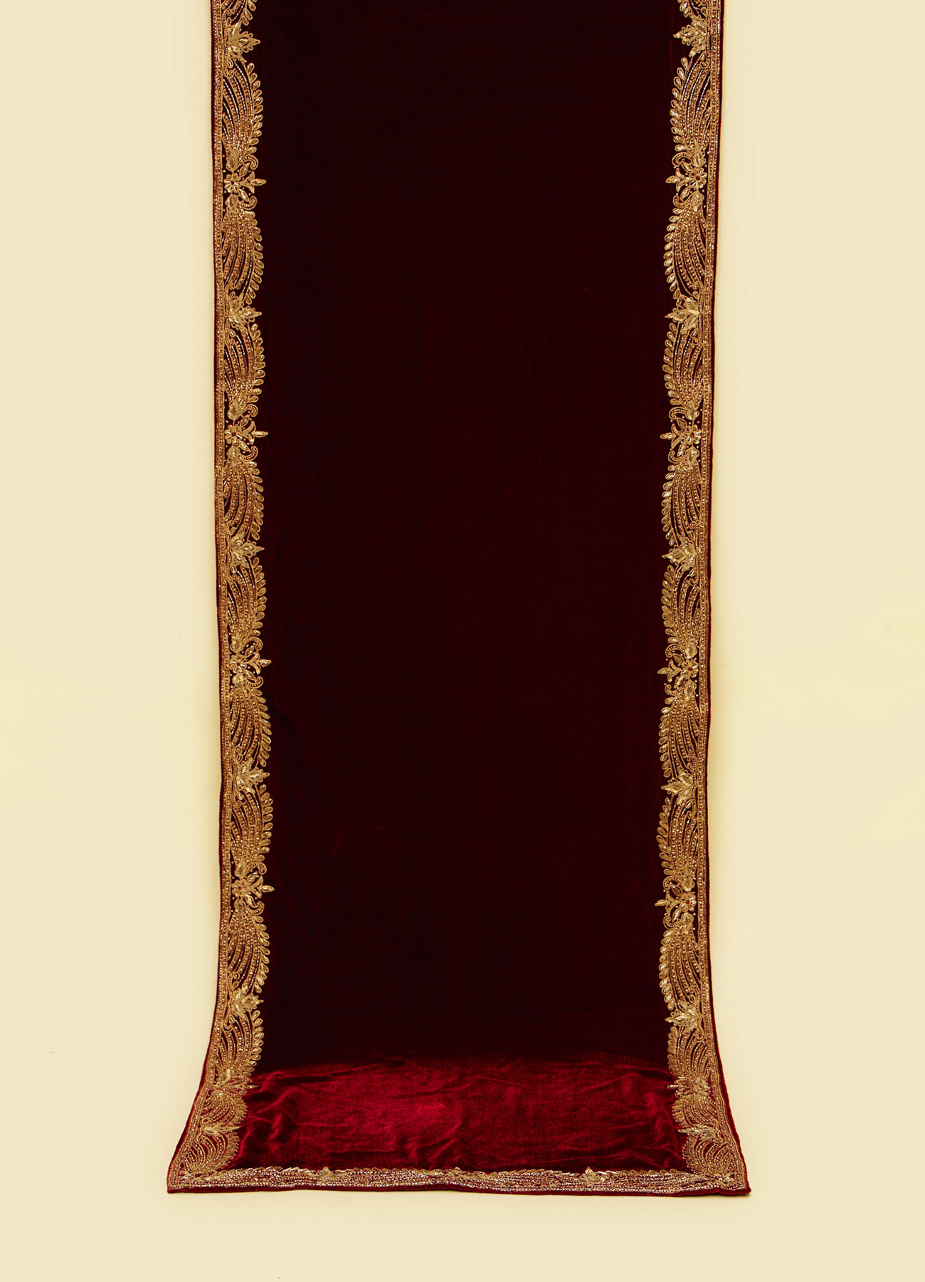Manyavar Men Velvety Maroon Elegance Dupatta