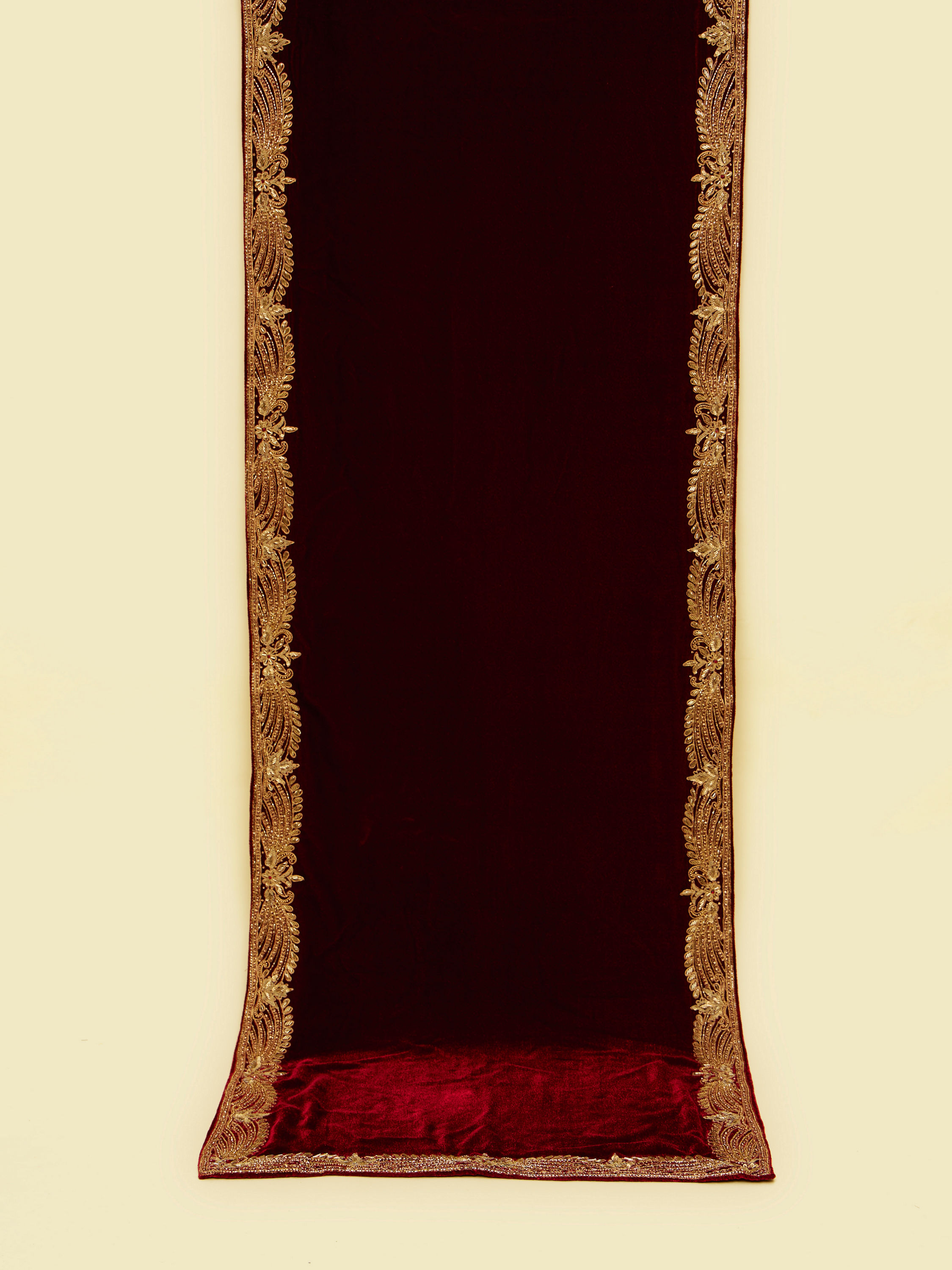 Manyavar Men Velvety Maroon Elegance Dupatta