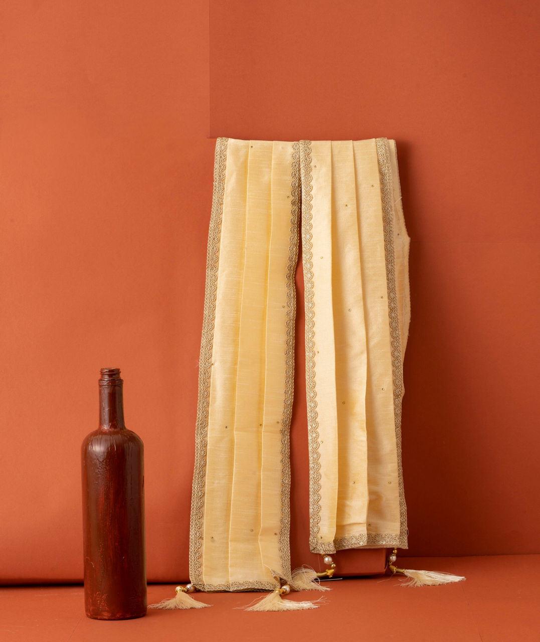 Manyavar Men Charming Beige Dupatta