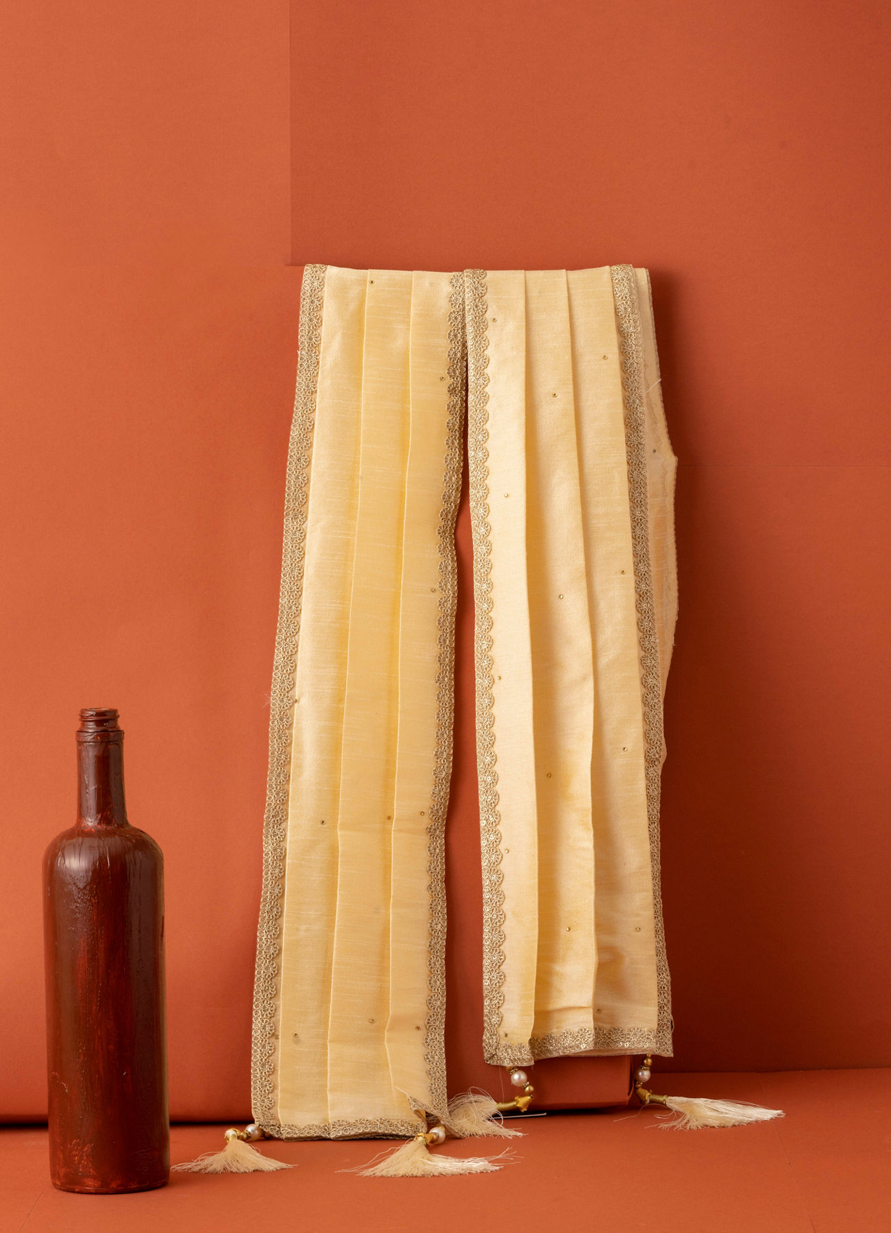 Manyavar Men Charming Beige Dupatta