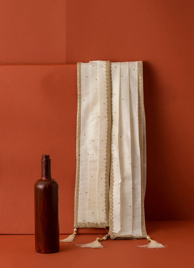 Manyavar Men Cream Gota Patti Bordered Stole