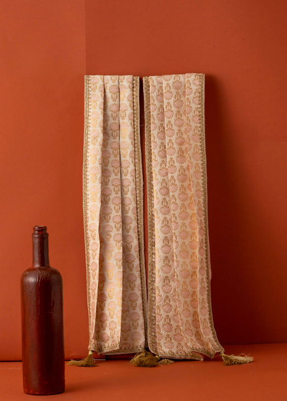 Manyavar Men Elegant Pink Brocade Dupatta