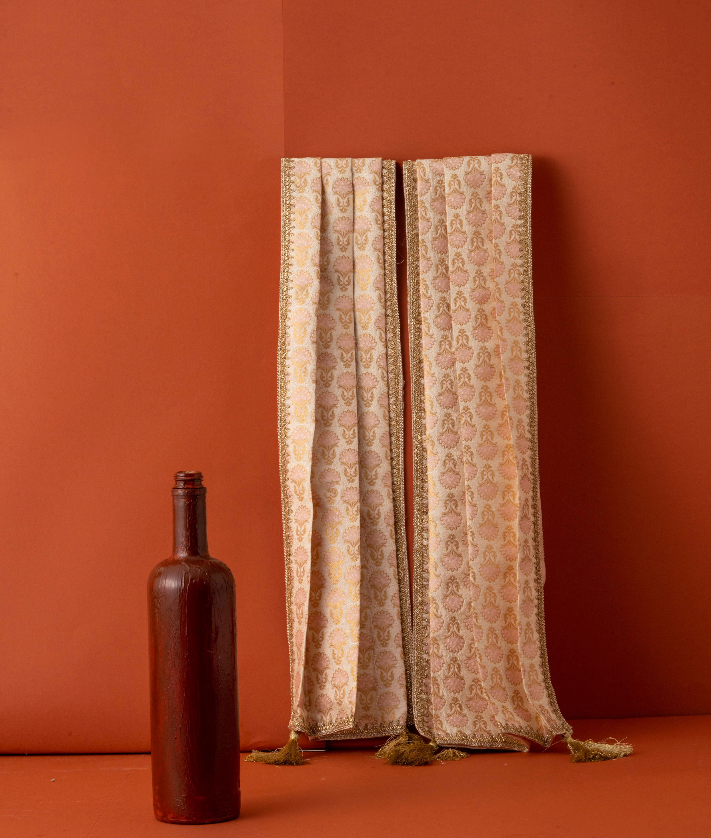 Manyavar Men Elegant Pink Brocade Dupatta