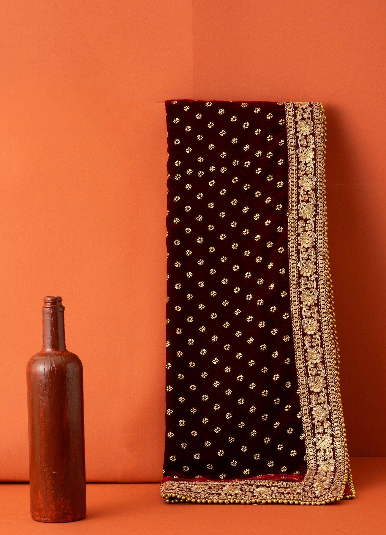 Manyavar Men Maroon Velvet Grandeur Dupatta