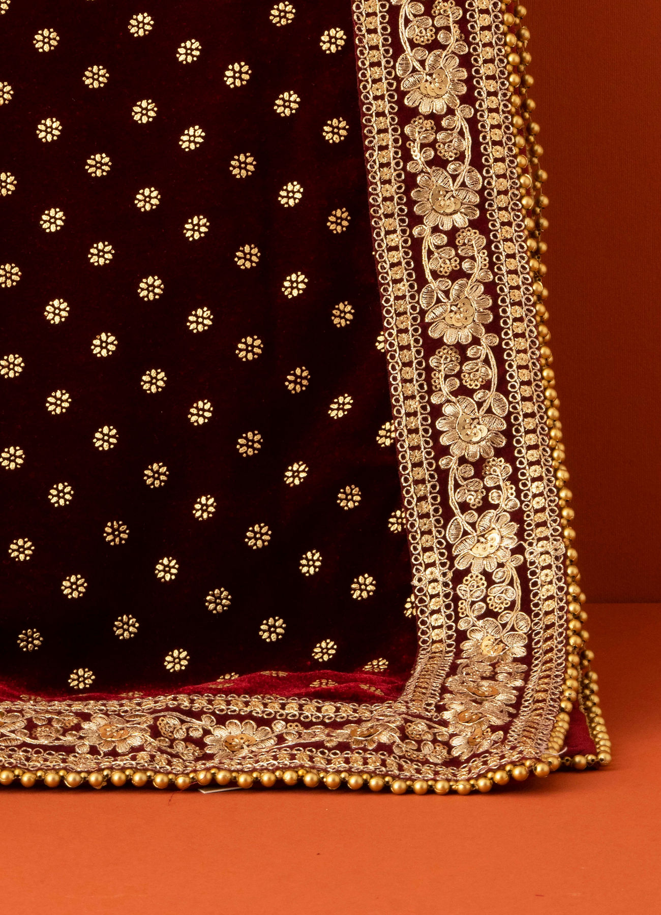 Manyavar Men Maroon Velvet Grandeur Dupatta