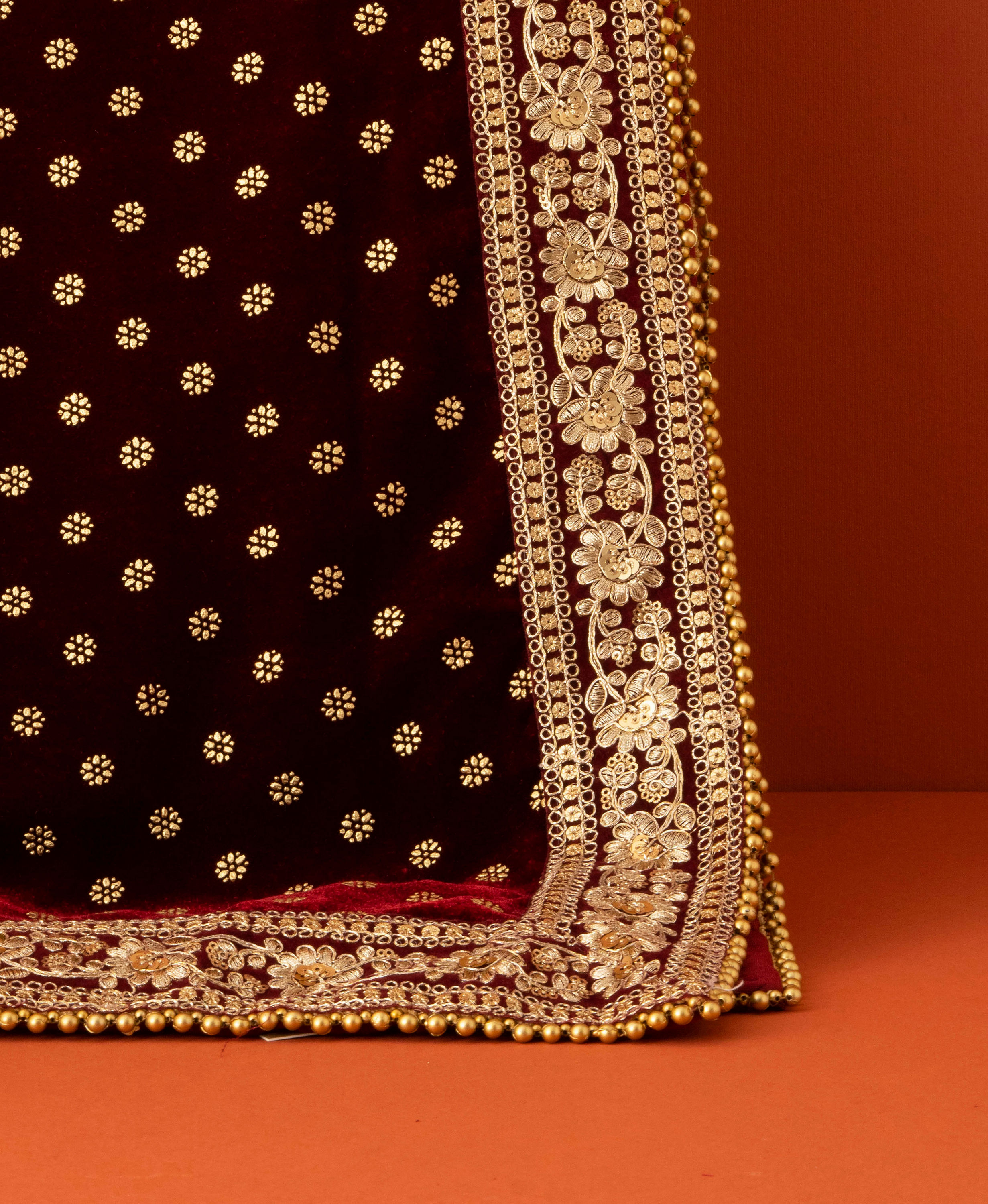 Manyavar Men Maroon Velvet Grandeur Dupatta