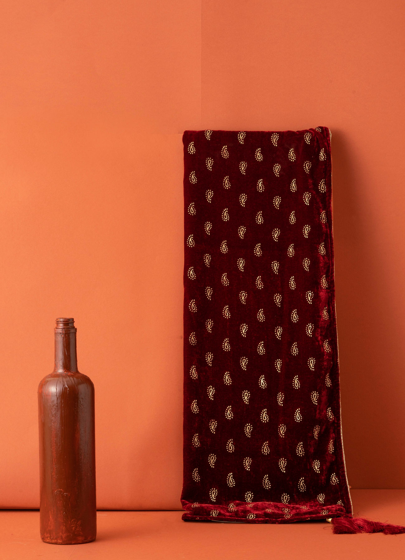 Manyavar Men Maroon Velvet Festive Dupatta