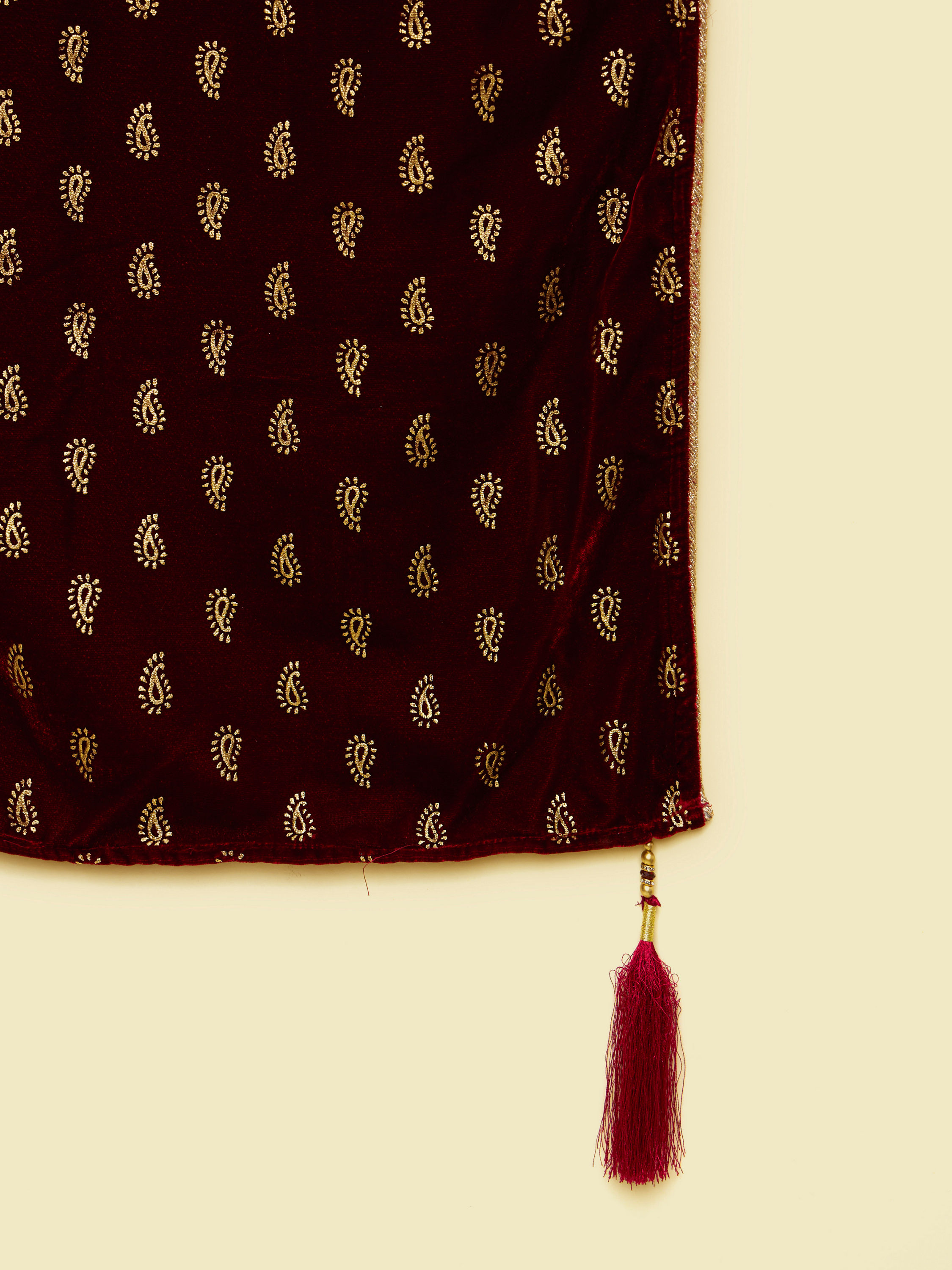 Manyavar Men Maroon Velvet Festive Dupatta