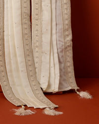 Manyavar Men Elegant Cream Dupatta