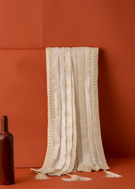 Manyavar Men Cream Delight Dupatta