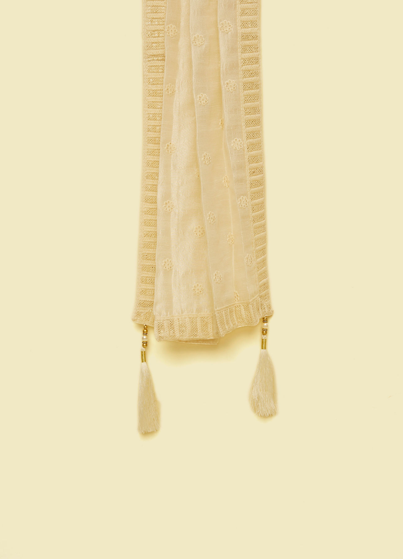 Manyavar Men Cream Delight Dupatta