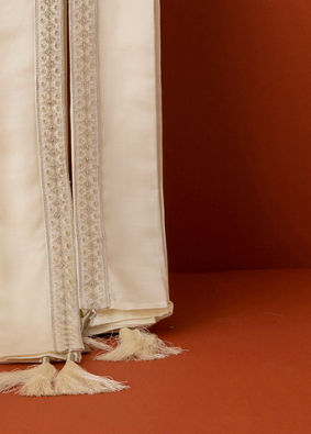 Manyavar Men Creamy Elegance Satin Dupatta