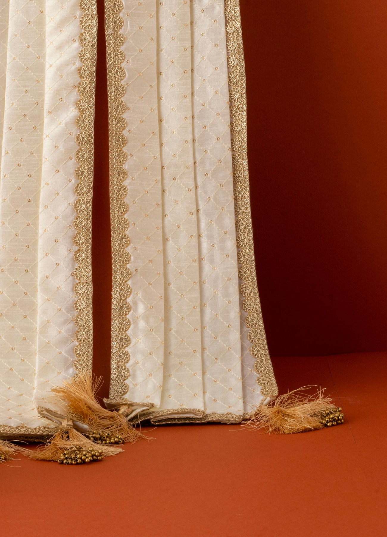 Manyavar Men Elegant Cream Dupatta