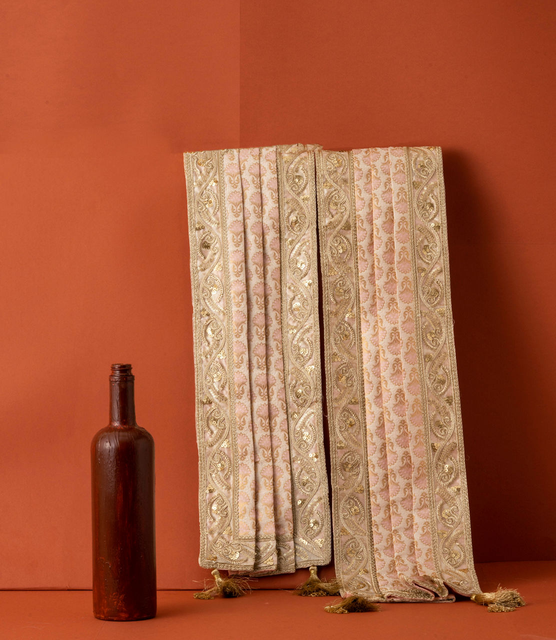 Manyavar Men Pink Pleated Traditional Stole