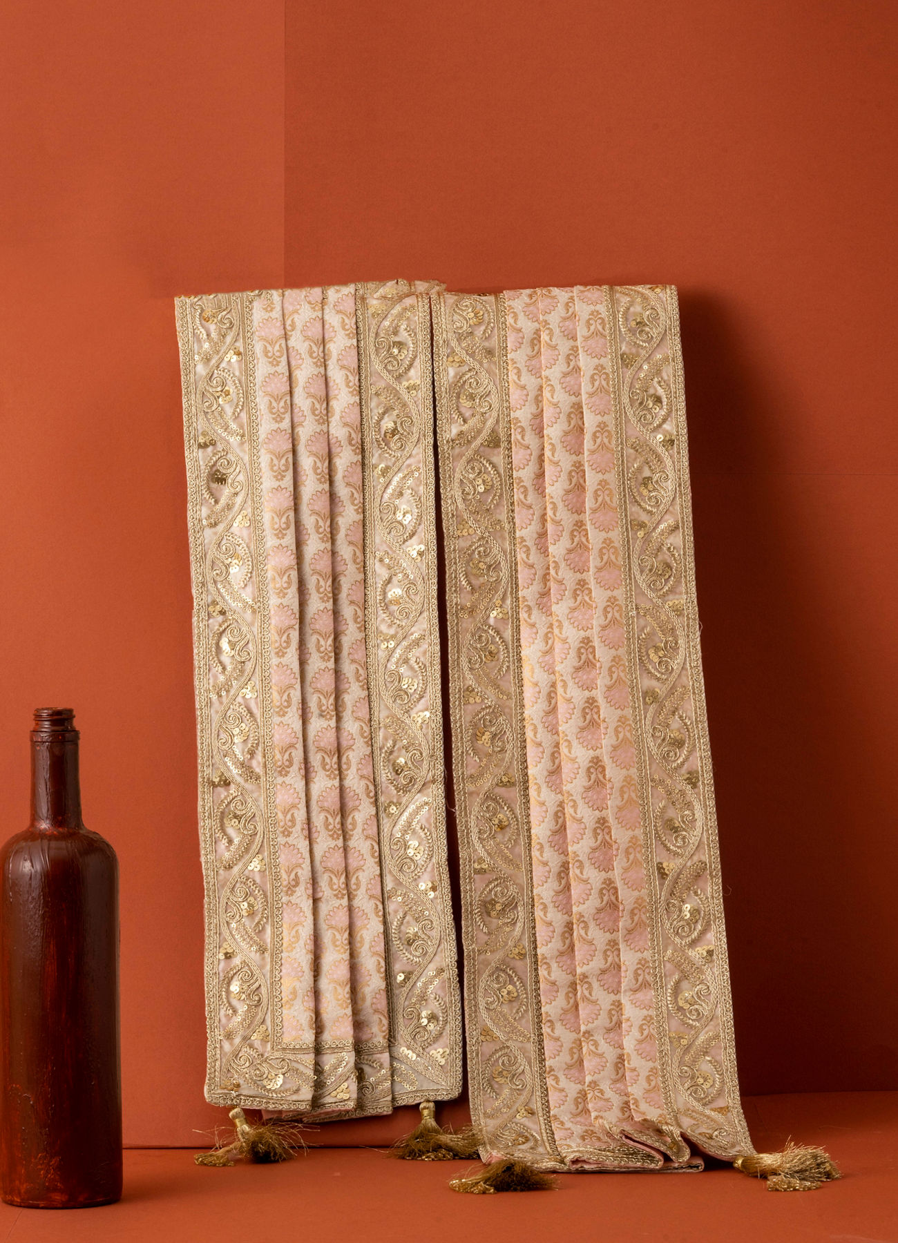 Manyavar Men Pink Pleated Traditional Stole