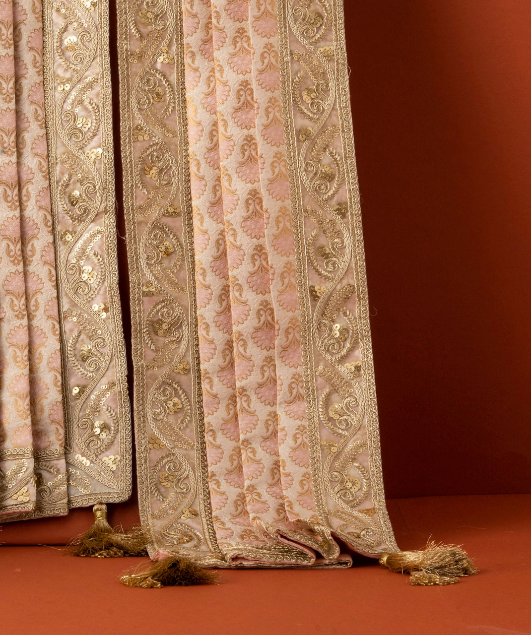 Manyavar Men Pink Pleated Traditional Stole