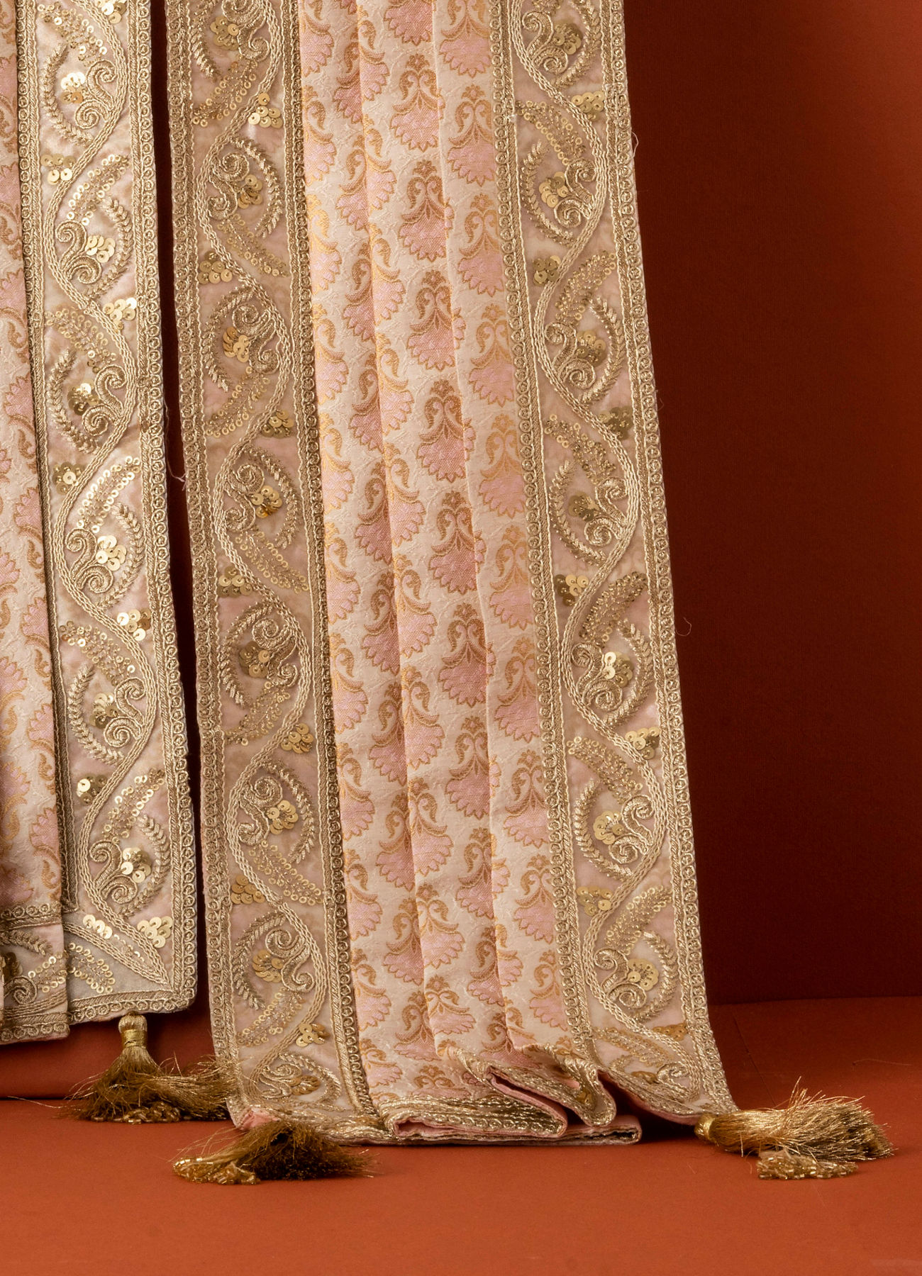 Manyavar Men Pink Pleated Traditional Stole