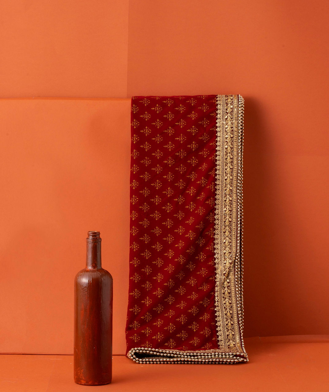 Manyavar Men Dark Maroon Bel Buti Patterned Dupatta