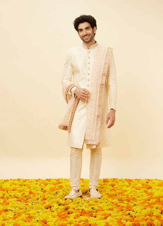 alt message - Manyavar Men Cream Pink Floral Chikankari Embroidered Stole image number 2