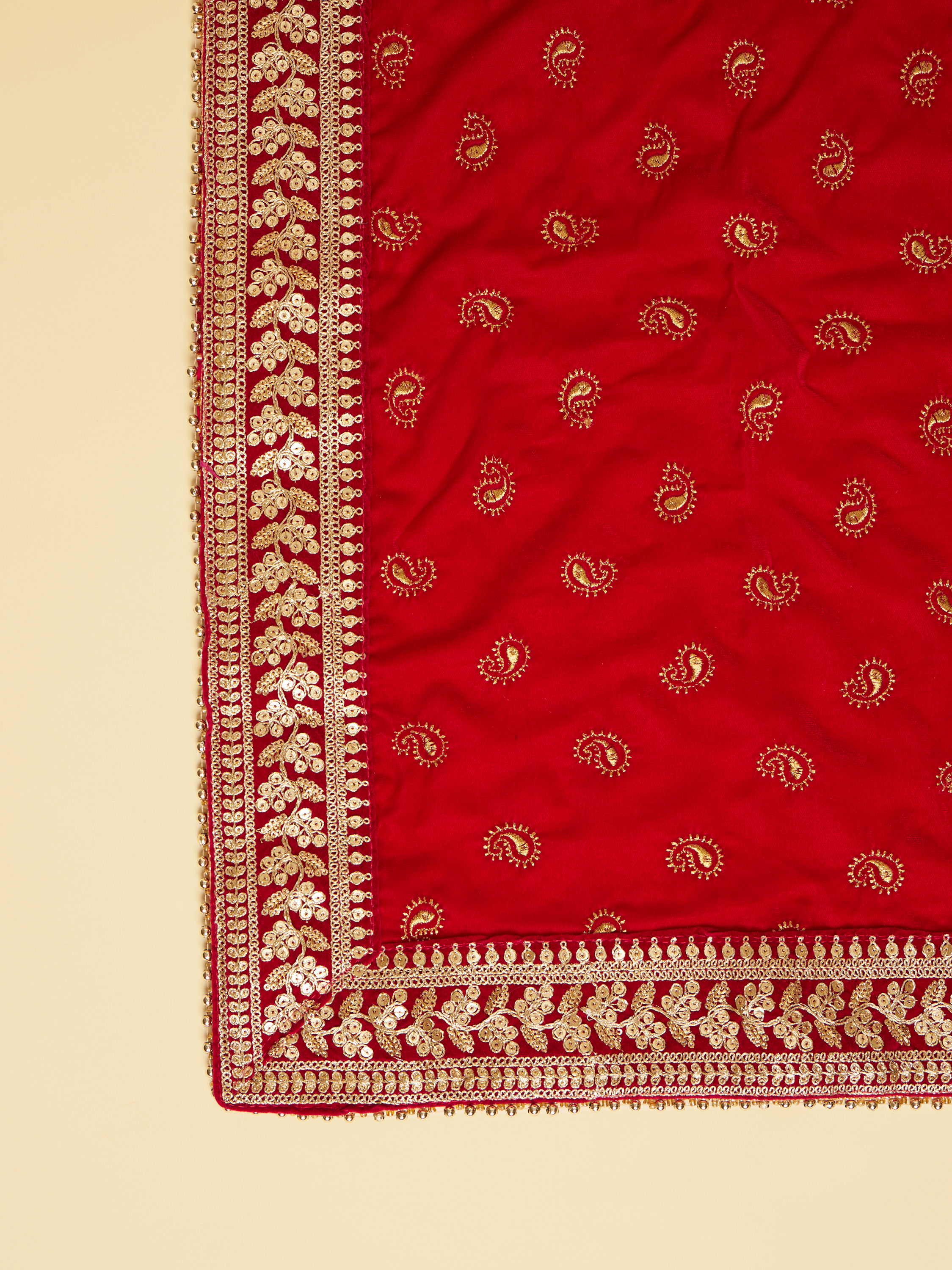 Manyavar Men Ruby Pink Paisley Patterned Stole