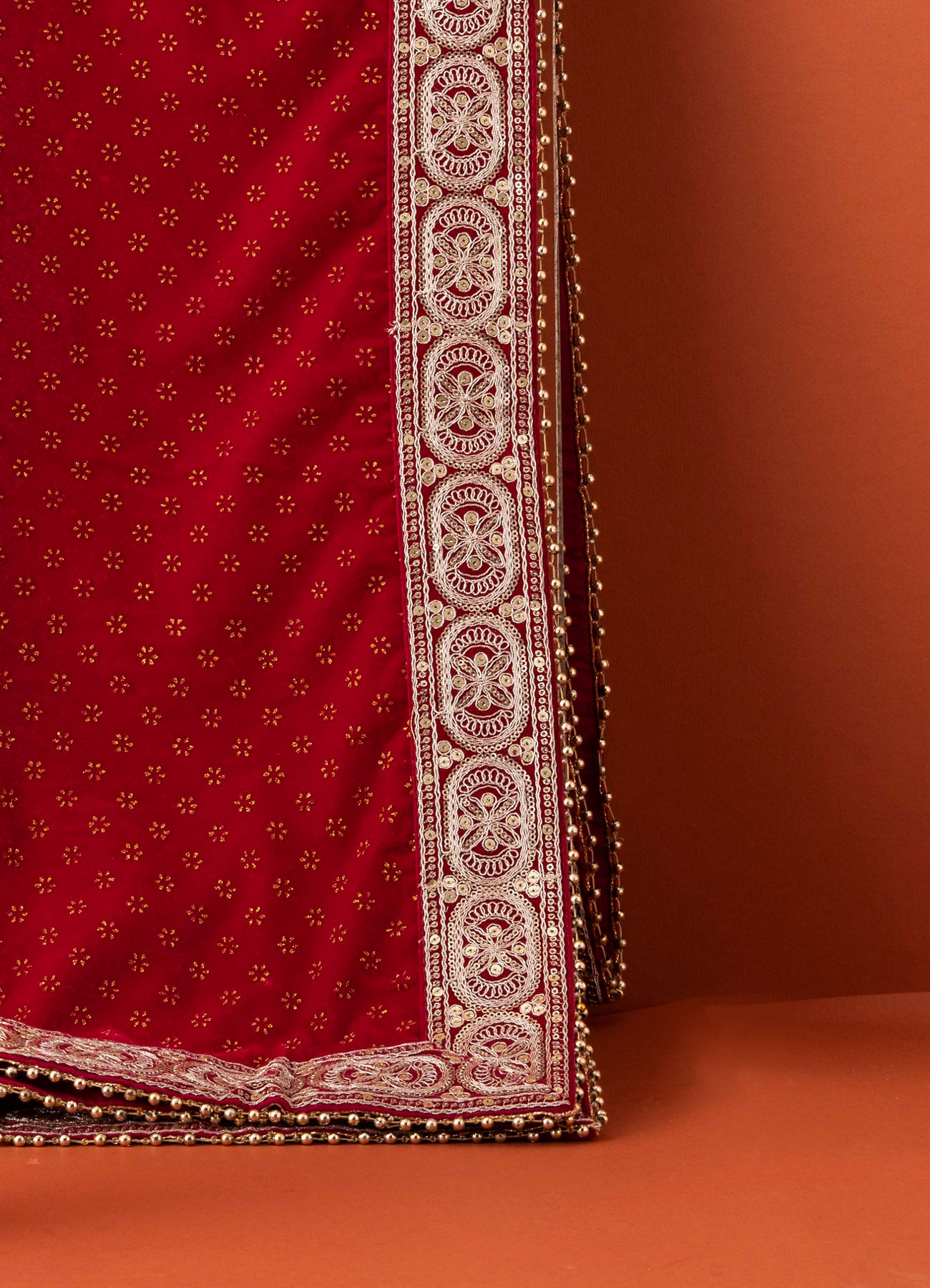 Manyavar Men Cherry Red Floral Motif Dupatta