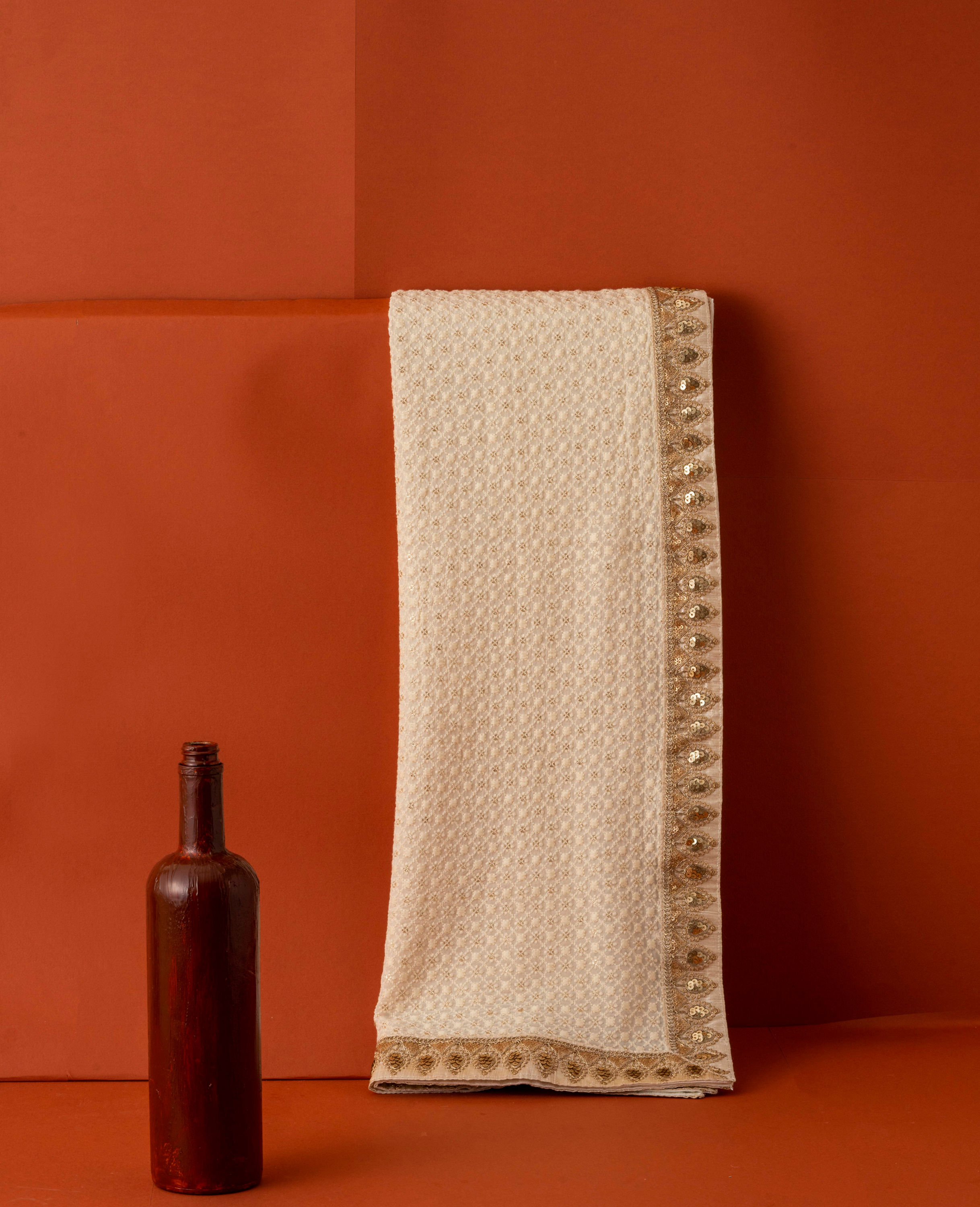 Manyavar Men Ivory White Jaal Patterned Dupatta