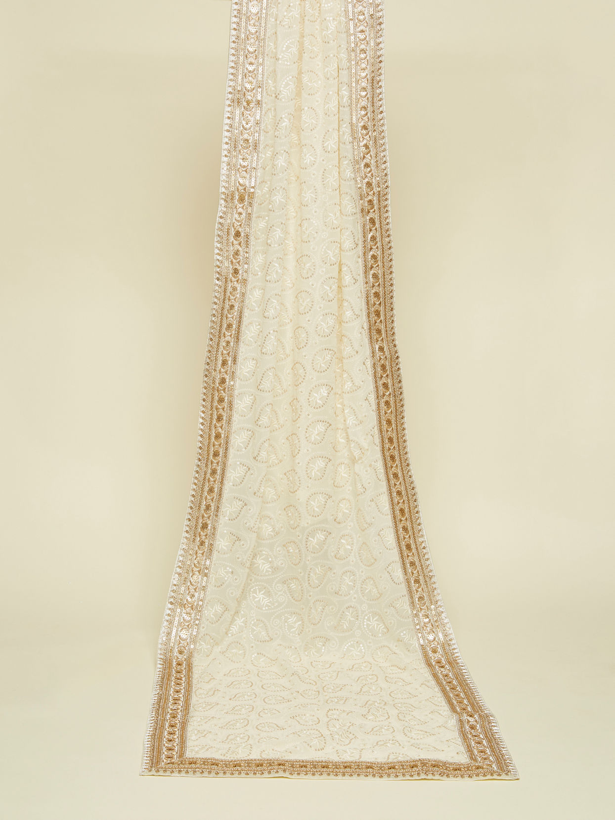 Manyavar Men Pristine White Chikankari Sequined Stole