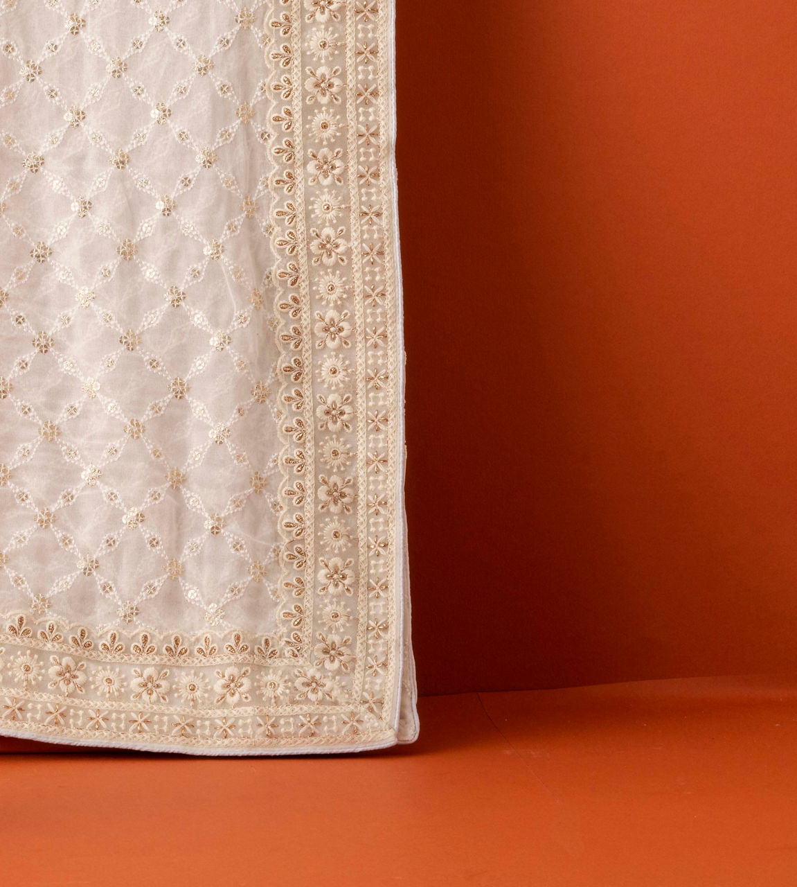 Manyavar Men Pristine White Paan Leaf Motif Stole