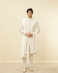 Manyavar Men Pristine White Paan Leaf Motif Stole