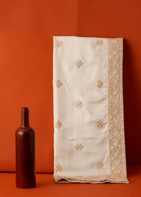 Manyavar Men Warm White Regal Satin Dupatta