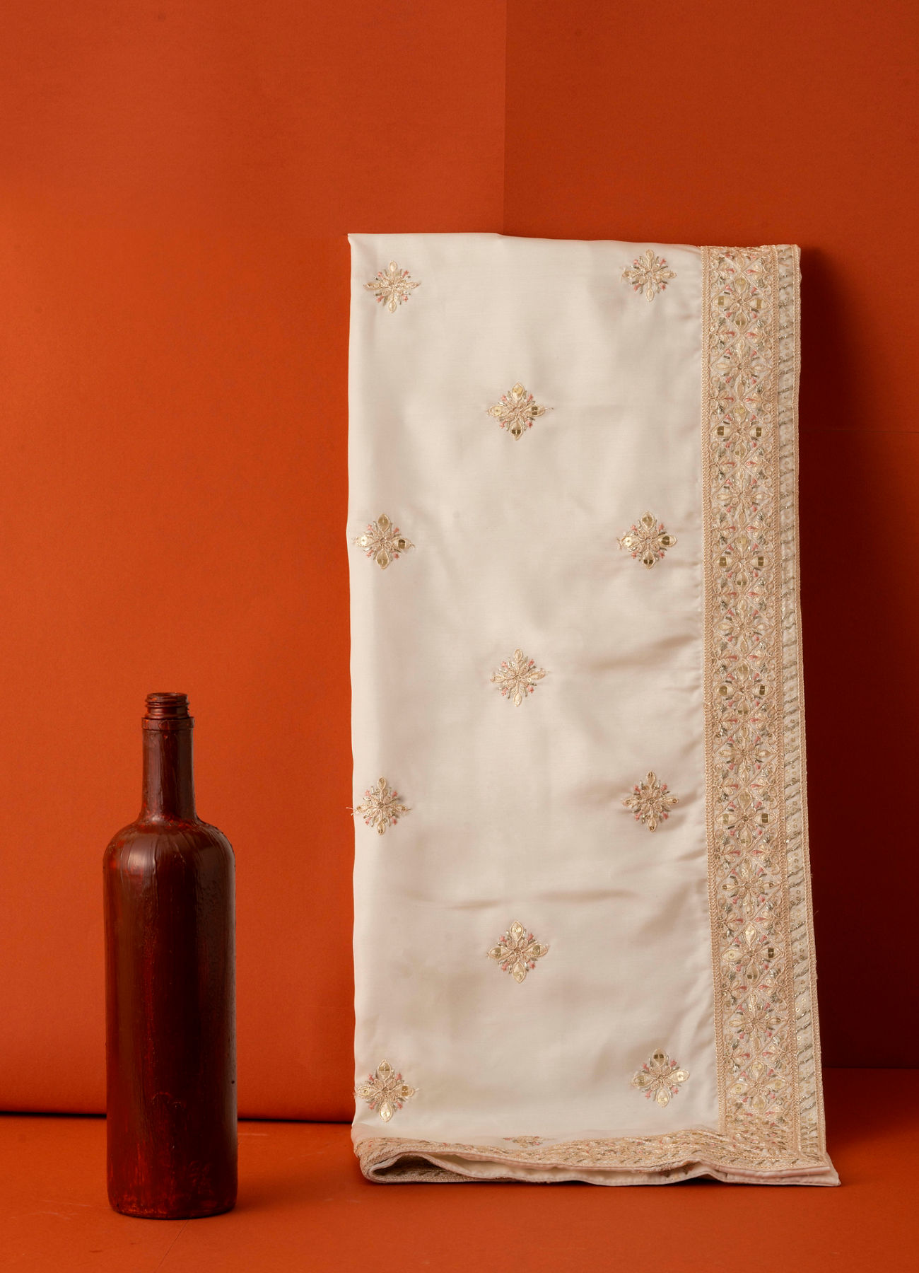 Manyavar Men Warm White Regal Satin Dupatta