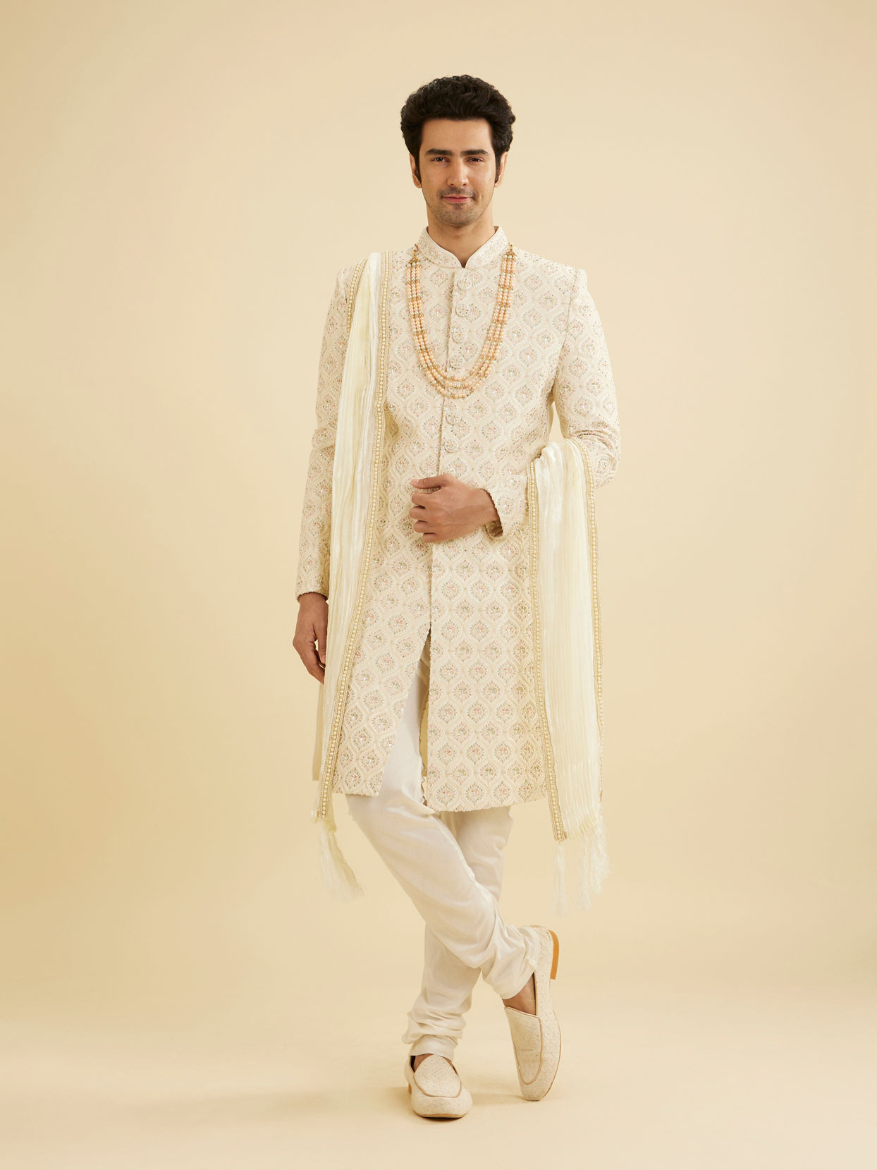 Manyavar Men Creamy Radiance Dupatta image number 0