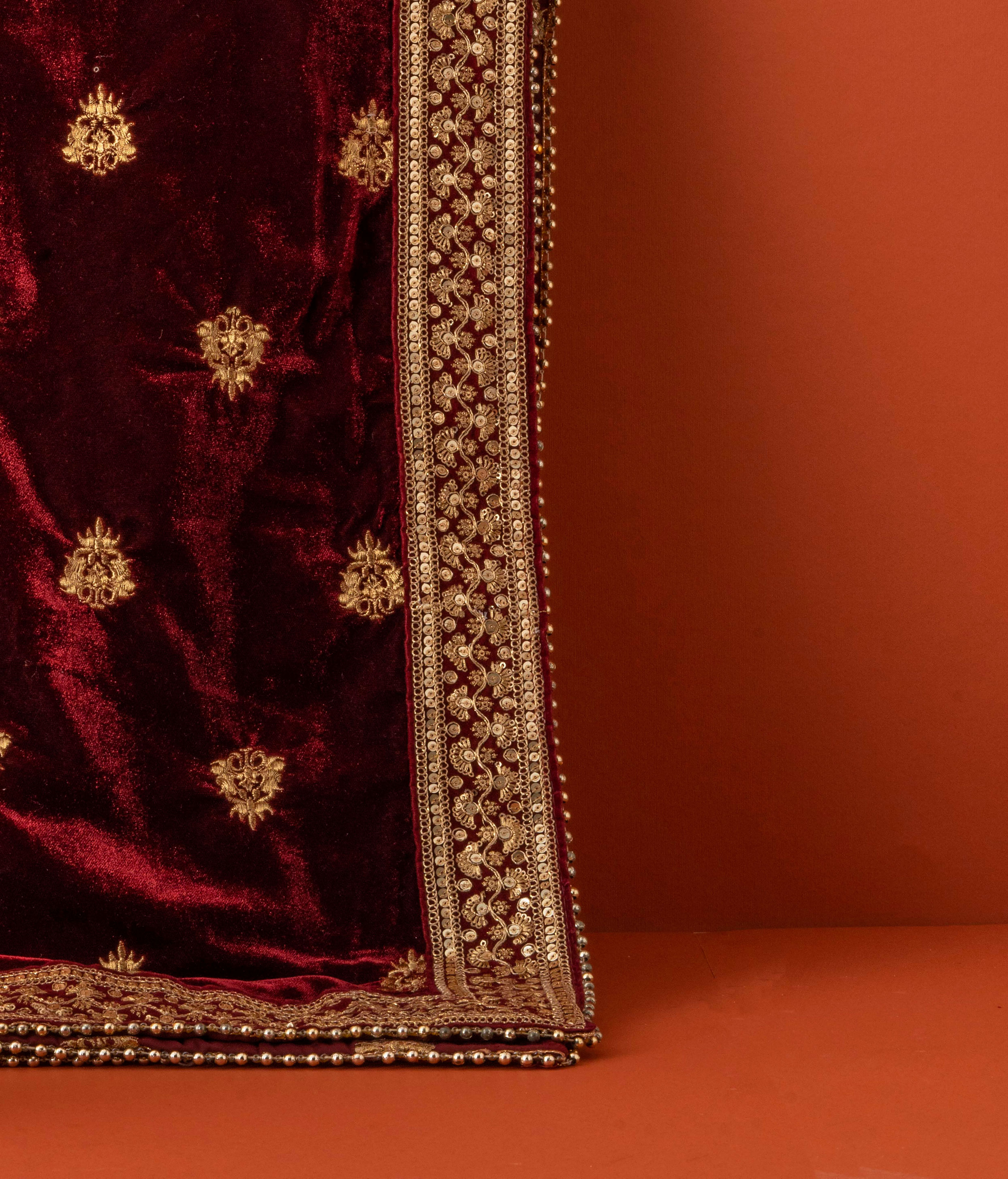 Manyavar Men Maroon Mellifluous Velvet Dupatta