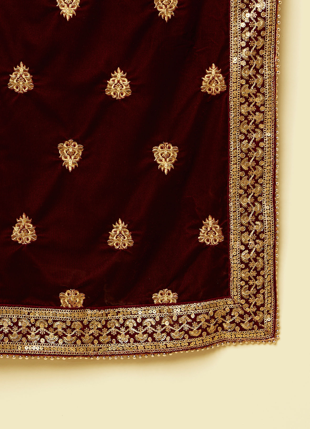 Manyavar Men Maroon Mellifluous Velvet Dupatta