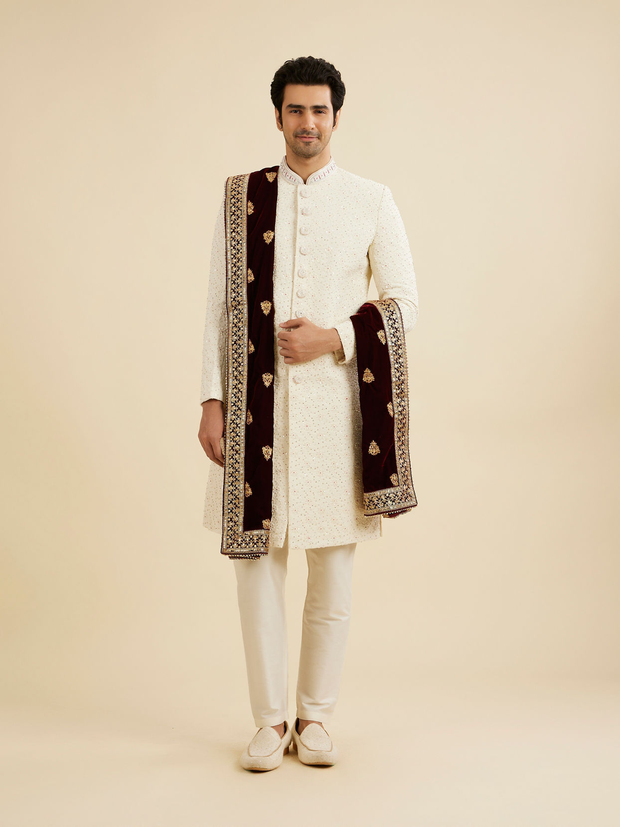 Manyavar Men Maroon Mellifluous Velvet Dupatta
