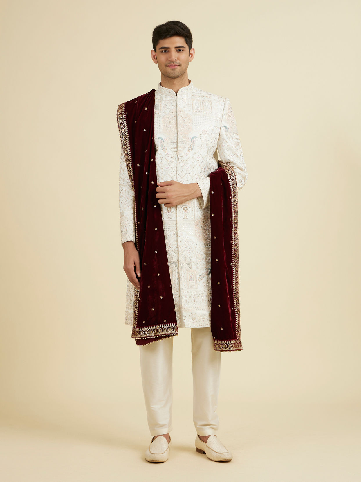 Manyavar Men Regal Maroon Velvet Dupatta