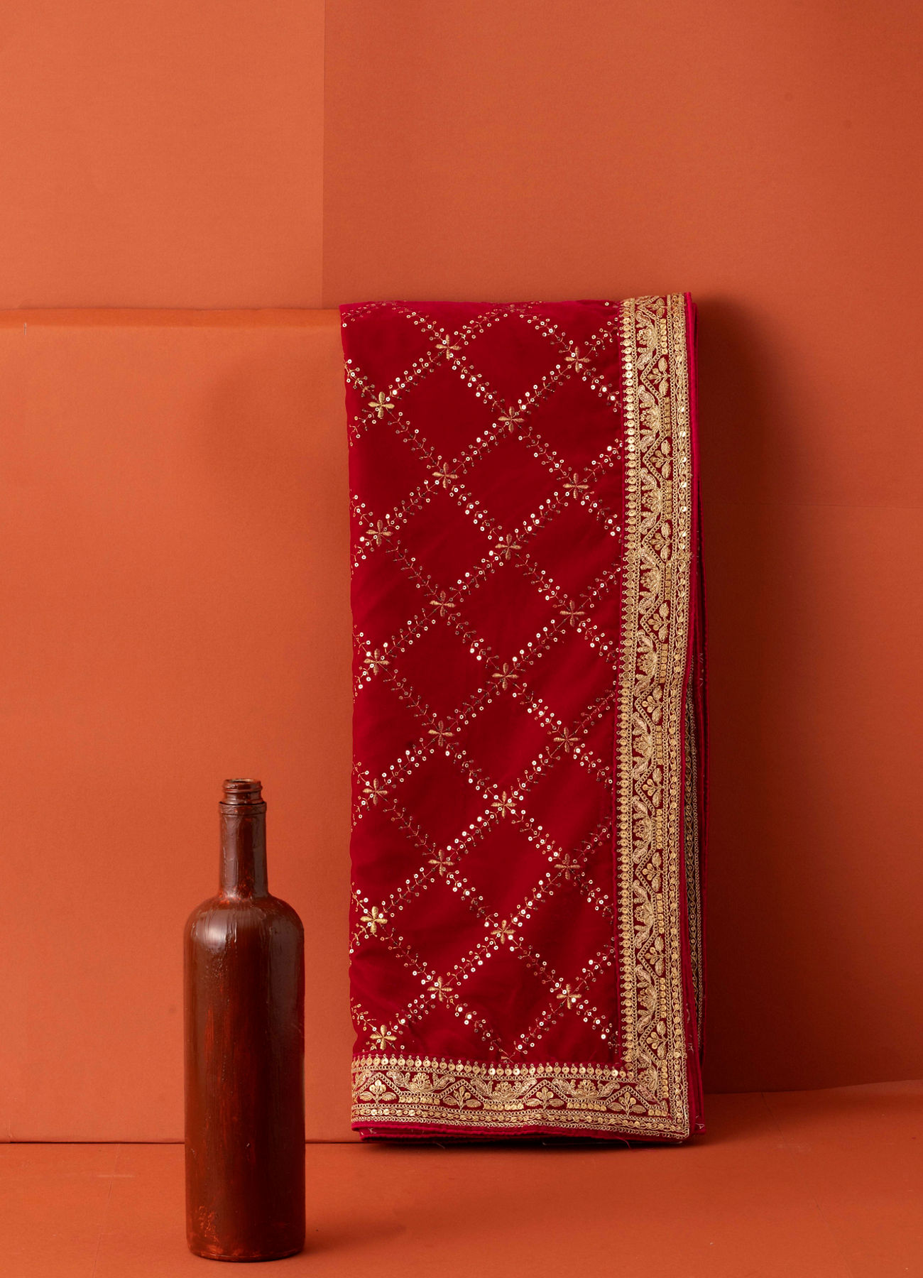 Manyavar Men Rani Velvet Dupatta