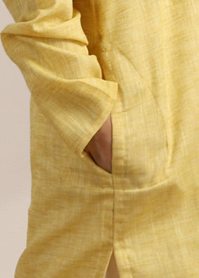 alt message - Manyavar Boys Boys Illuminating Yellow Kurta Set image number 3