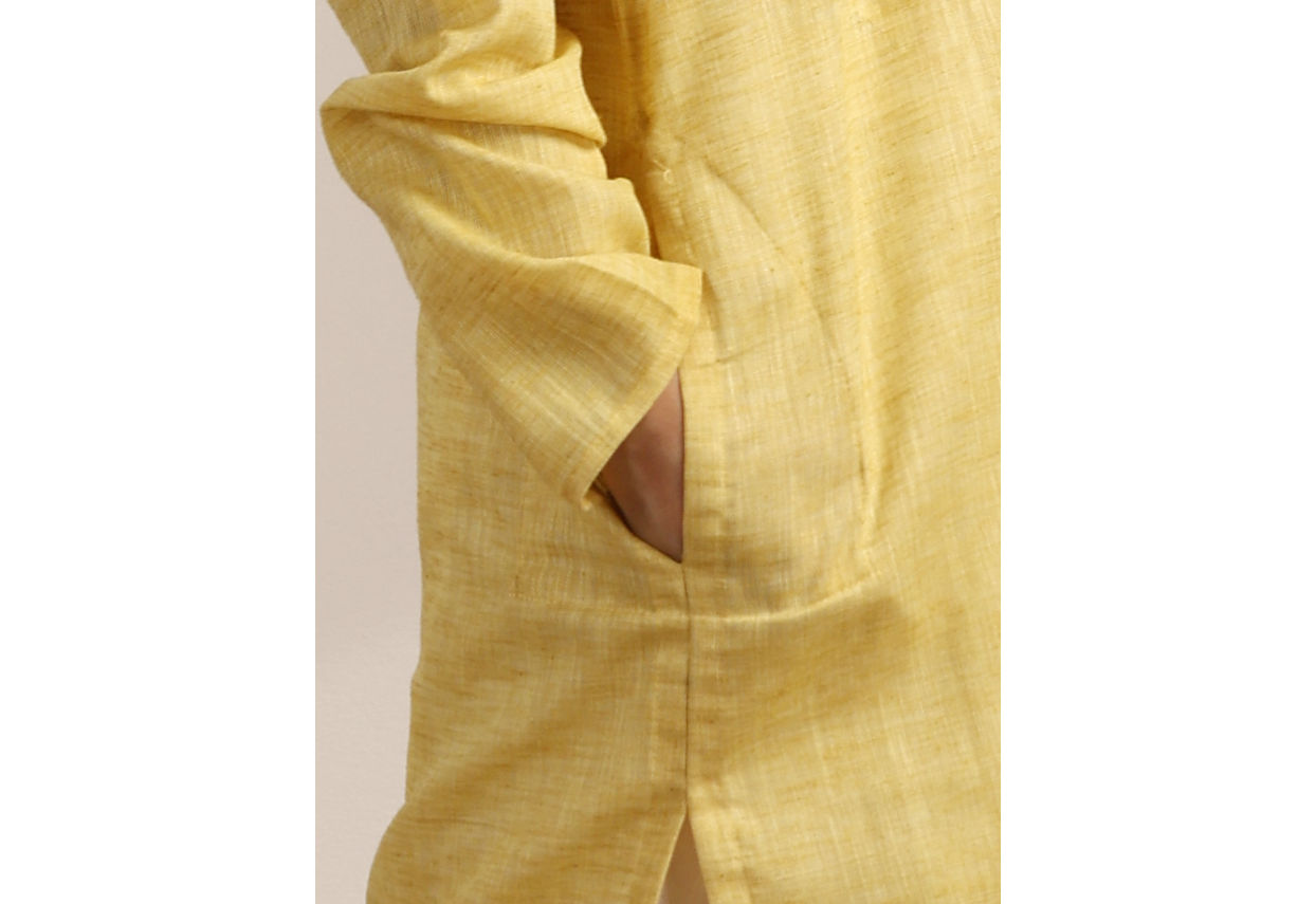 alt message - Manyavar Boys Boys Illuminating Yellow Kurta Set image number 3